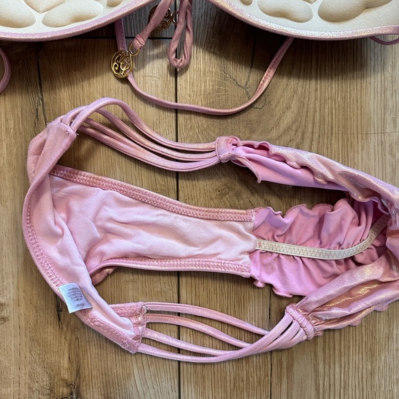 Luli Fama Bikini - Picture 2 of 5